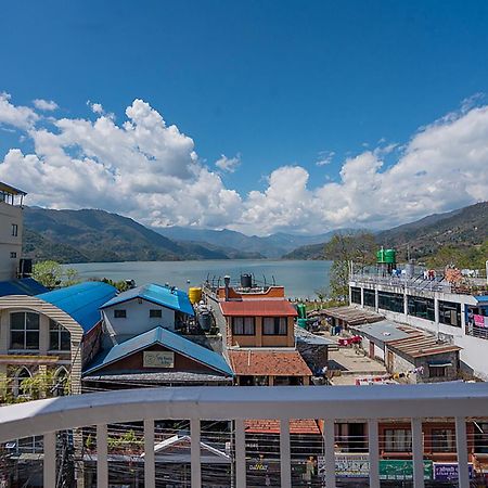 Himalayan Glory Inn Pokhara Bagian luar foto