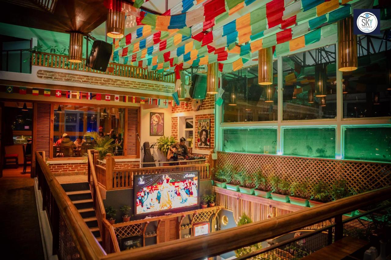 Himalayan Glory Inn Pokhara Bagian luar foto