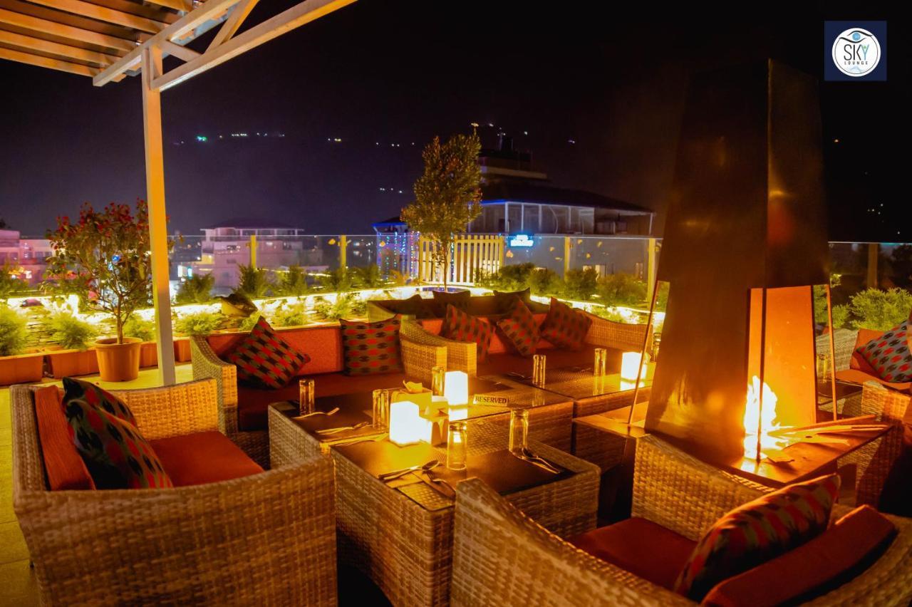 Himalayan Glory Inn Pokhara Bagian luar foto