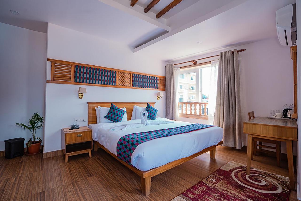 Himalayan Glory Inn Pokhara Bagian luar foto