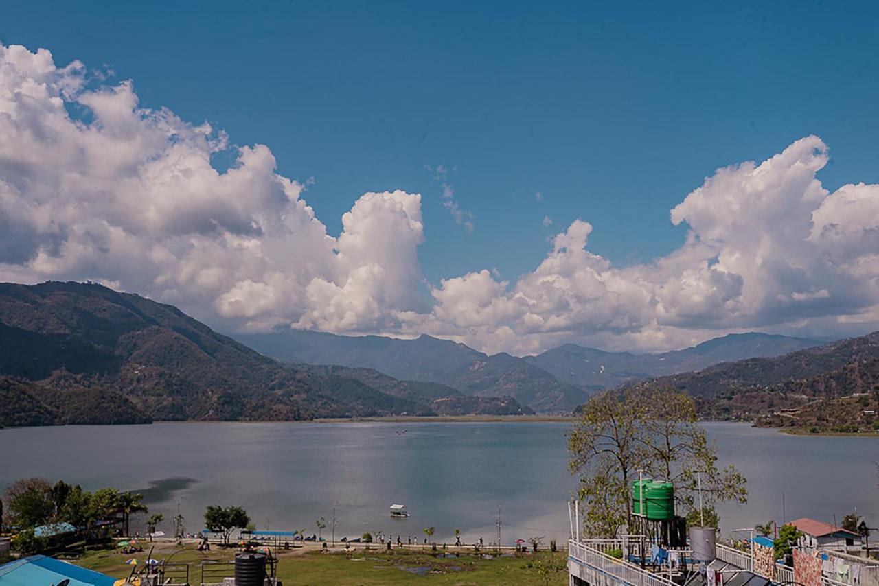 Himalayan Glory Inn Pokhara Bagian luar foto