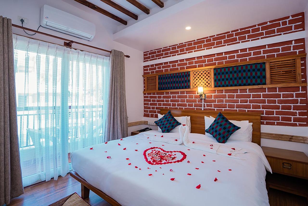 Himalayan Glory Inn Pokhara Bagian luar foto