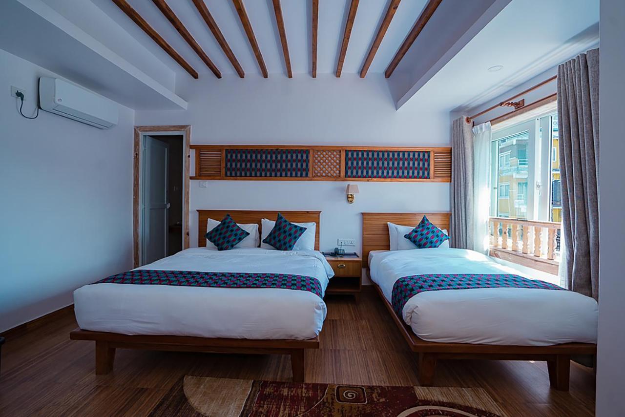Himalayan Glory Inn Pokhara Bagian luar foto