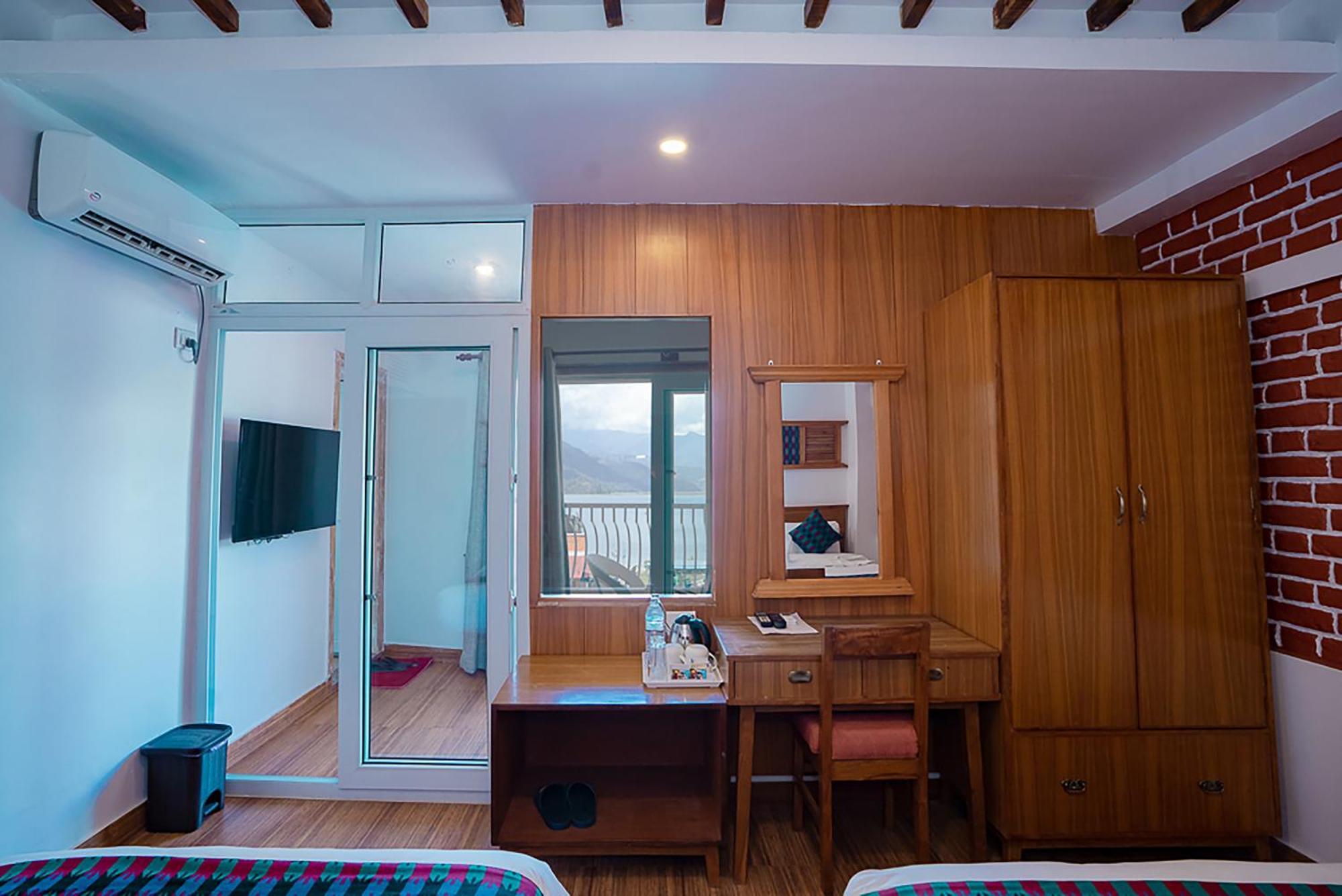 Himalayan Glory Inn Pokhara Bagian luar foto