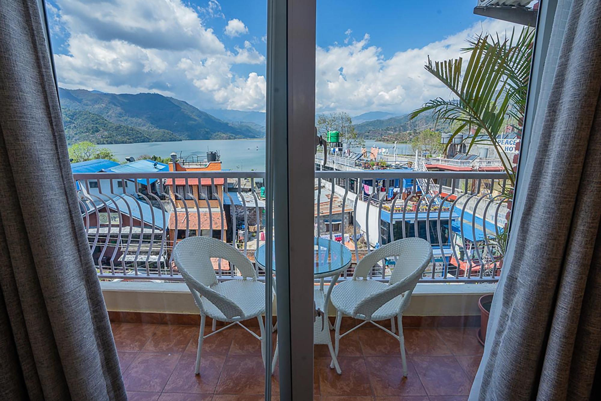 Himalayan Glory Inn Pokhara Bagian luar foto